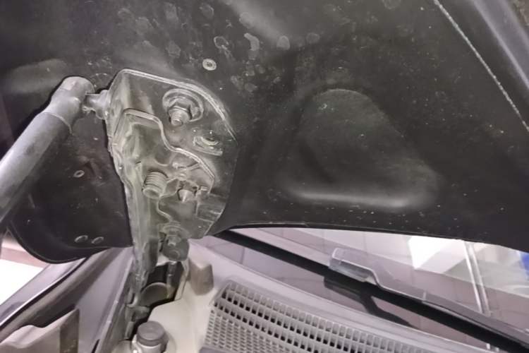 Used Buick LaCrosse 2019 28T Elite Edition Engine Bay Right