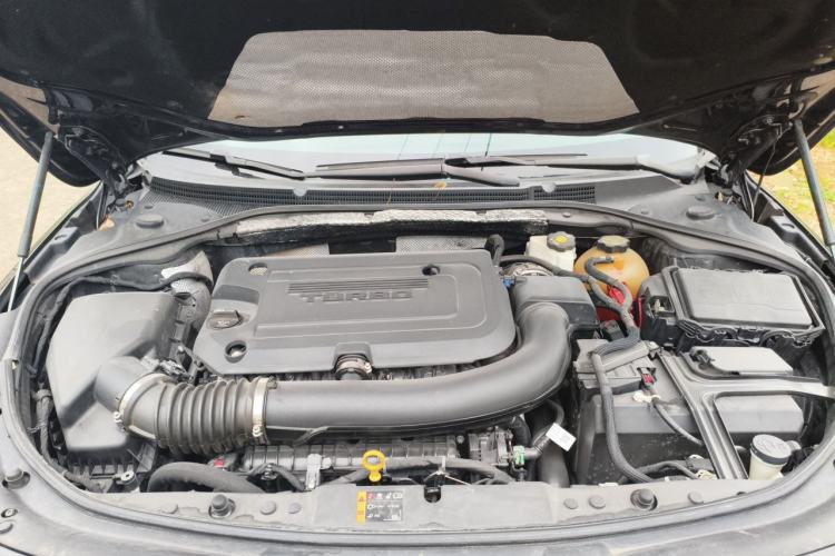 Used Buick LaCrosse 2019 28T Luxury Version Engine Bay