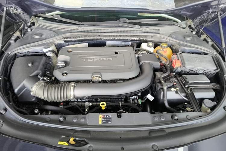 Used Buick LaCrosse 2019 28T Luxury Version Engine Bay