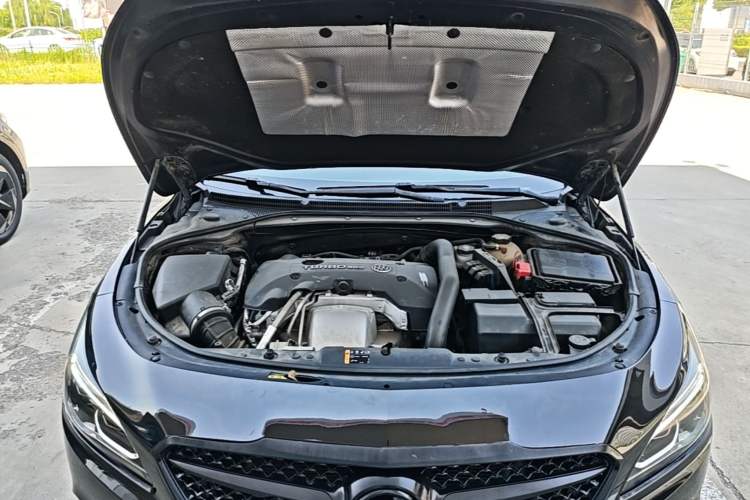 Used Buick LaCrosse 2019 28T Elite Edition Engine Bay