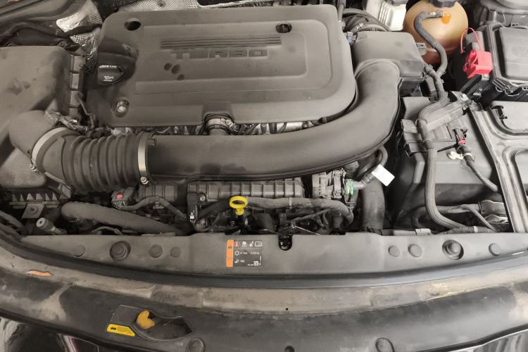 Used Buick LaCrosse 2019 28T Elite Edition Engine Bay