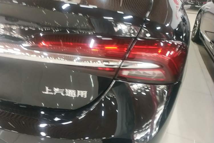 Used Buick LaCrosse 2019 28T Prestige Model Exterior 3