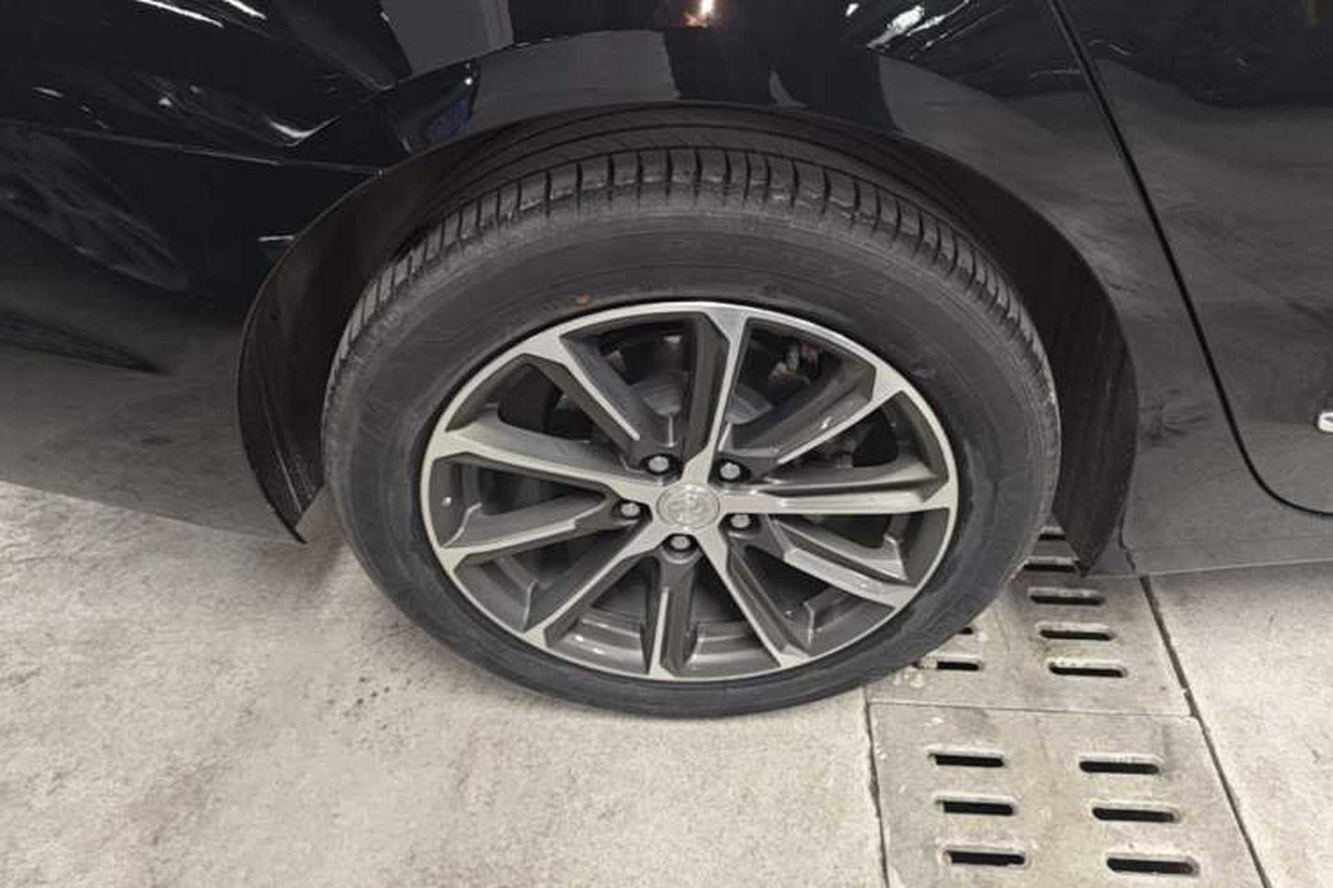 Used Buick LaCrosse 2019 28T Luxury Version Exterior 5