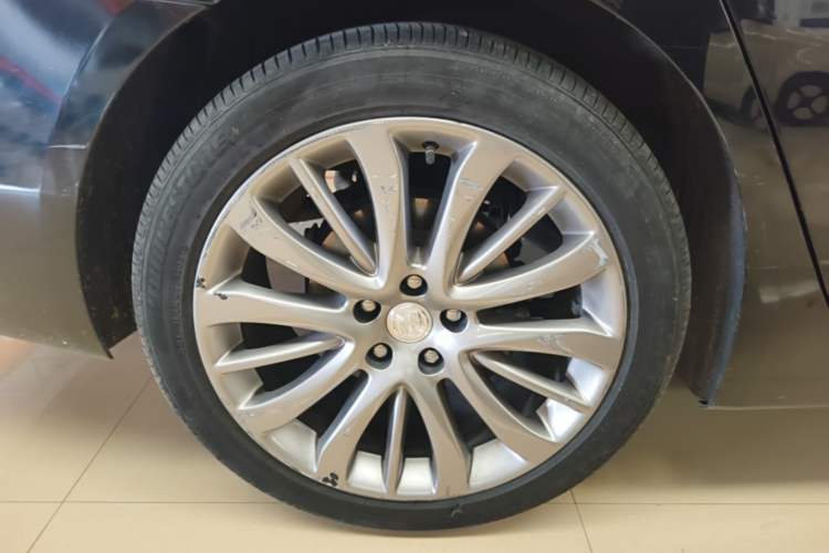 Used Buick LaCrosse 2019 28T Luxury Version Exterior 5