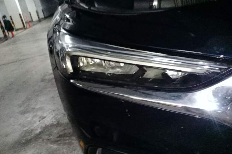 Used Buick LaCrosse 2019 28T Prestige Model Exterior 6