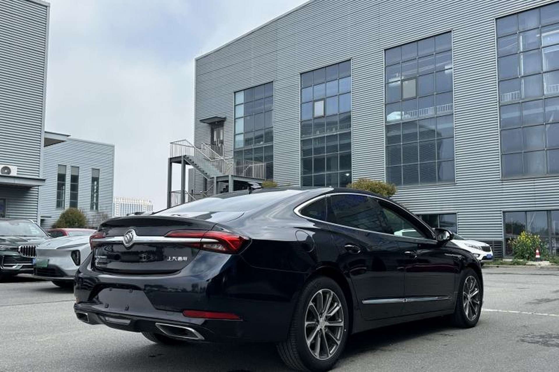 Used Buick LaCrosse 2019 28T Luxury Version Exterior 8