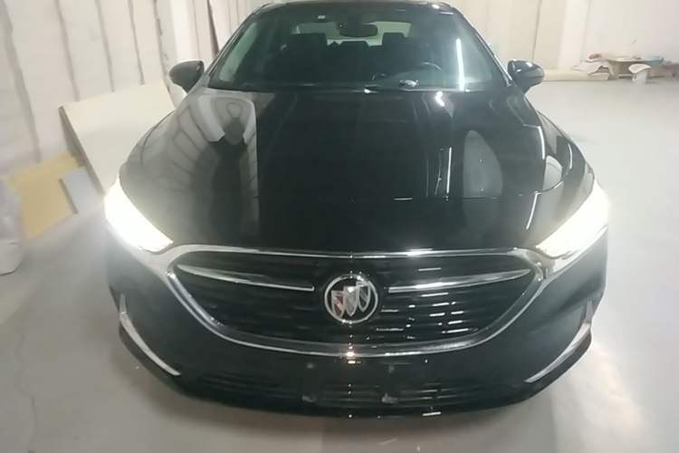 Used Buick LaCrosse 2019 28T Luxury Version Front