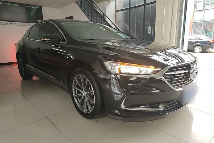 Used Buick LaCrosse 2019 28T Elite Edition Front Right 45 Deg