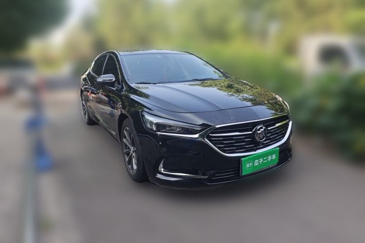 Used Buick LaCrosse 2019 28T Luxury Version Front Right 45 Deg