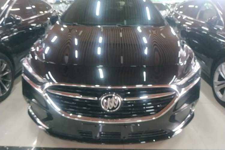 Used Buick LaCrosse 2019 28T Prestige Model Front
