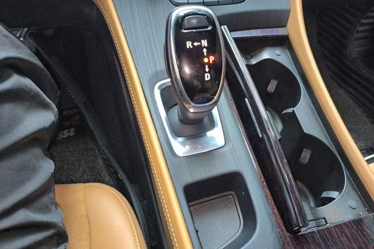 Used Buick LaCrosse 2019 28T Prestige Model Gear Lever