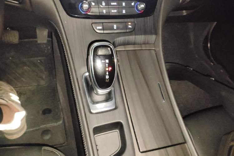 Used Buick LaCrosse 2019 28T Luxury Version Gear Lever