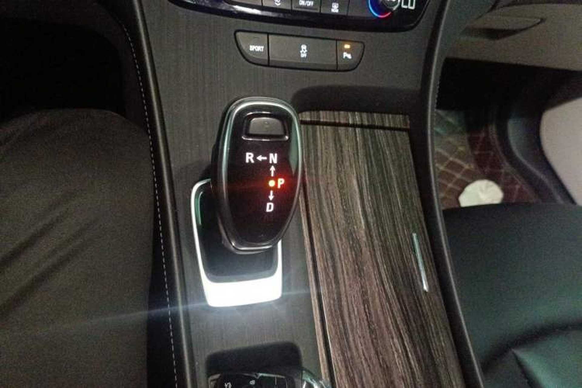 Used Buick LaCrosse 2019 28T Elite Edition Gear Lever