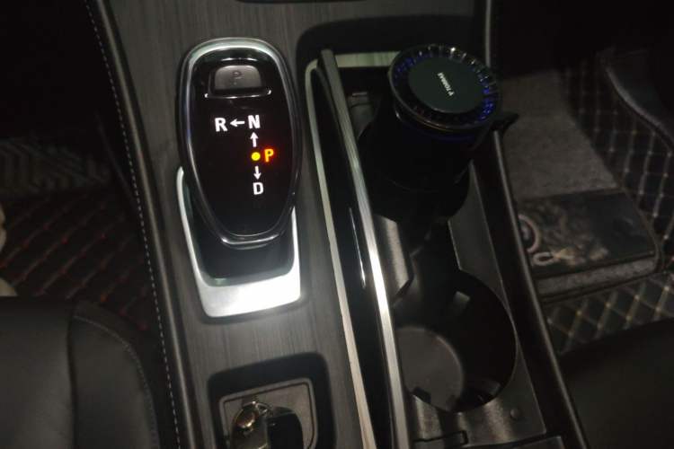 Used Buick LaCrosse 2019 28T Luxury Version Gear Lever