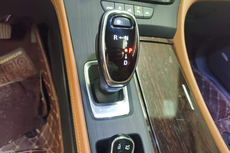 Used Buick LaCrosse 2019 28T Luxury Version Gear Lever