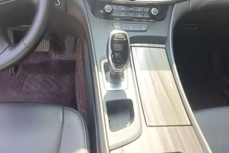 Used Buick LaCrosse 2019 28T Luxury Version Gear Lever