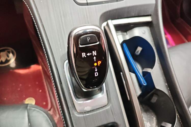 Used Buick LaCrosse 2019 28T Luxury Version Gear Lever