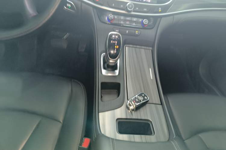 Used Buick LaCrosse 2019 28T Luxury Version Gear Lever