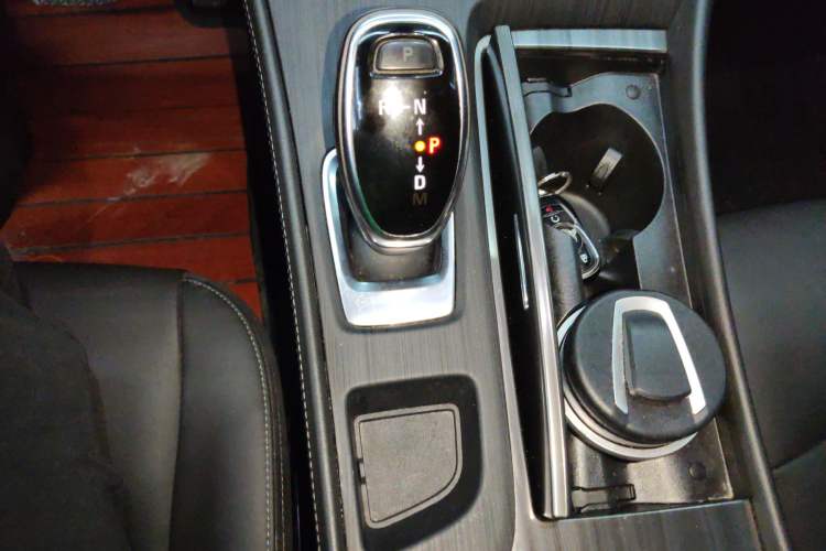Used Buick LaCrosse 2019 28T Luxury Version Gear Lever