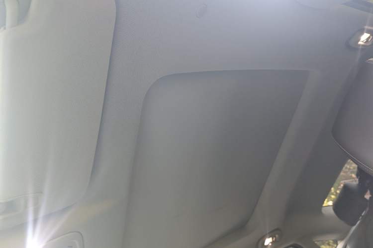 Used Buick LaCrosse 2019 28T Luxury Version Headliner