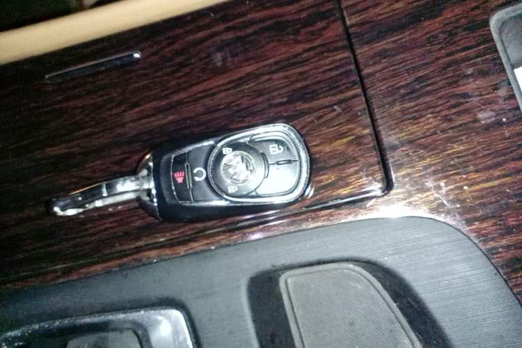 Used Buick LaCrosse 2019 28T Prestige Model Interior 1