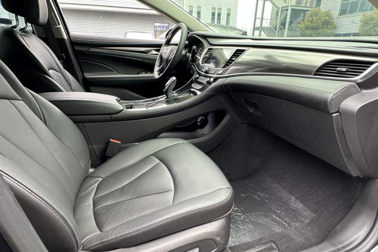 Used Buick LaCrosse 2019 28T Luxury Version Interior 3
