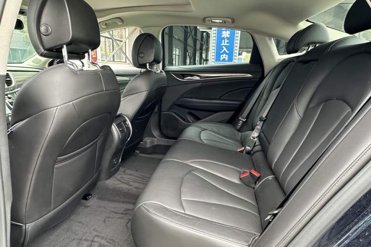 Used Buick LaCrosse 2019 28T Luxury Version Interior 4