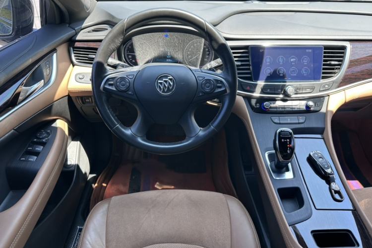 Used Buick LaCrosse 2019 28T Elite Edition Interior 4