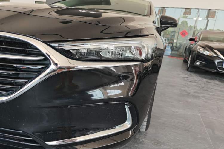 Used Buick LaCrosse 2019 28T Luxury Version Left Front Headlight