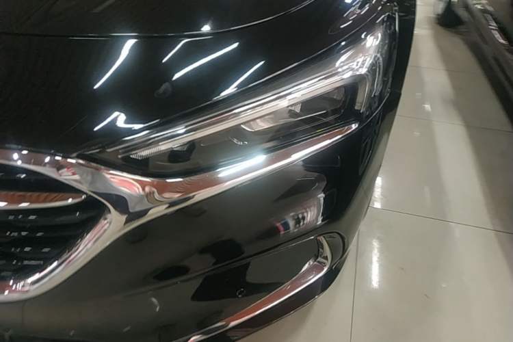 Used Buick LaCrosse 2019 28T Prestige Model Left Front Headlight