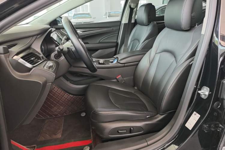 Used Buick LaCrosse 2019 28T Luxury Version Left Front Seat