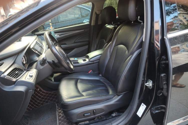 Used Buick LaCrosse 2019 28T Luxury Version Left Front Seat