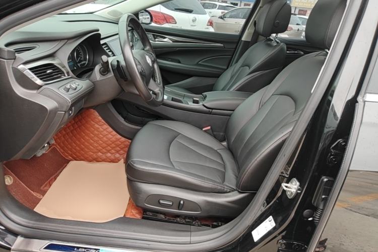 Used Buick LaCrosse 2019 28T Luxury Version Left Front Seat