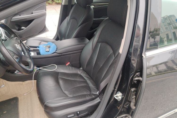 Used Buick LaCrosse 2019 28T Luxury Version Left Front Seat