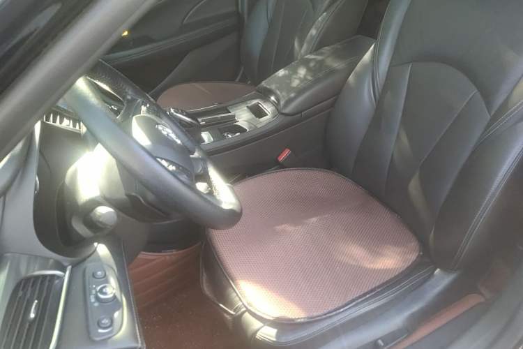 Used Buick LaCrosse 2019 28T Luxury Version Left Front Seat