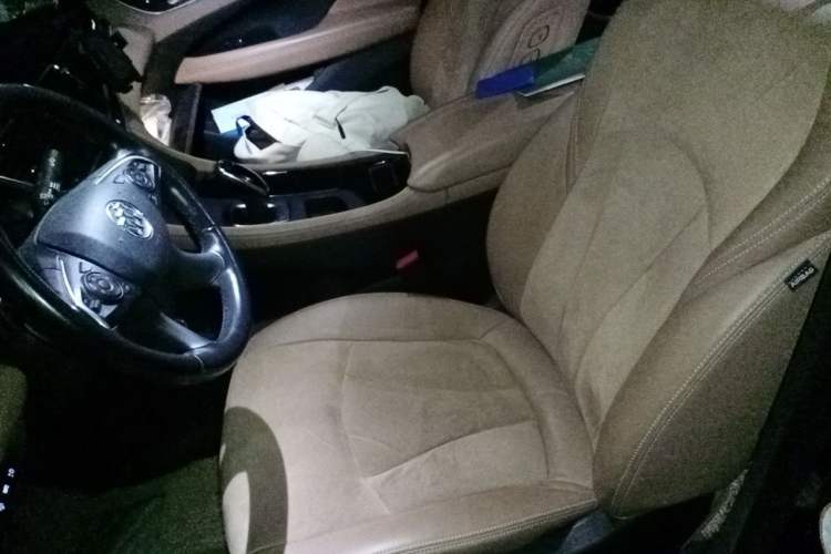 Used Buick LaCrosse 2019 28T Prestige Model Left Front Seat