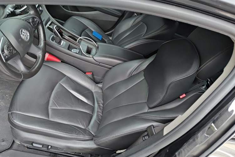 Used Buick LaCrosse 2019 28T Luxury Version Left Front Seat