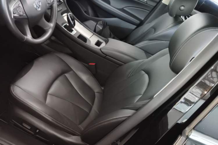 Used Buick LaCrosse 2019 28T Luxury Version Left Front Seat