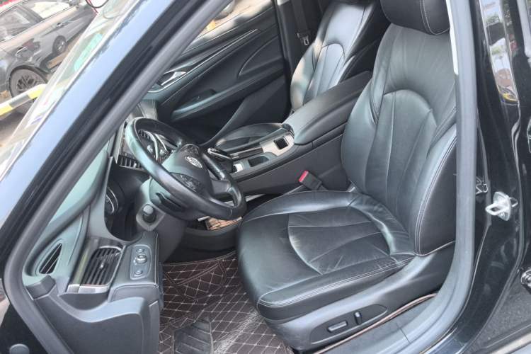 Used Buick LaCrosse 2019 28T Luxury Version Left Front Seat