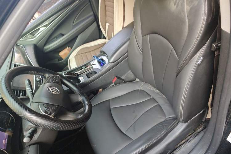 Used Buick LaCrosse 2019 28T Luxury Version Left Front Seat