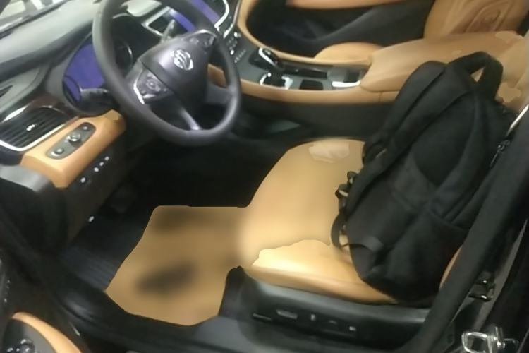 Used Buick LaCrosse 2019 28T Prestige Model Left Front Seat
