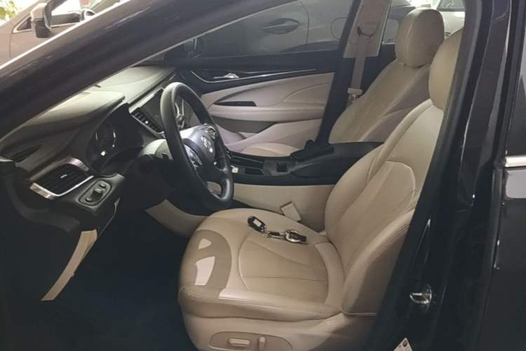 Used Buick LaCrosse 2019 28T Elite Edition Left Front Seat