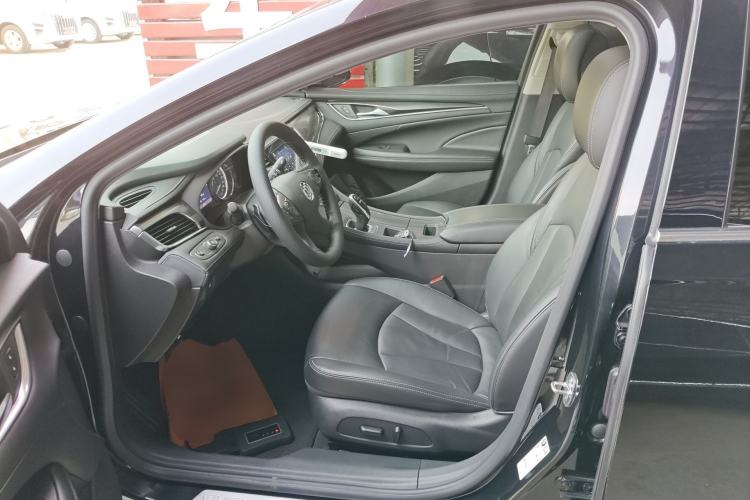 Used Buick LaCrosse 2019 28T Luxury Version Left Front Seat