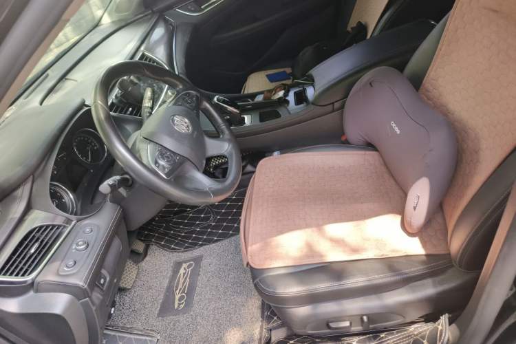 Used Buick LaCrosse 2019 28T Luxury Version Left Front Seat
