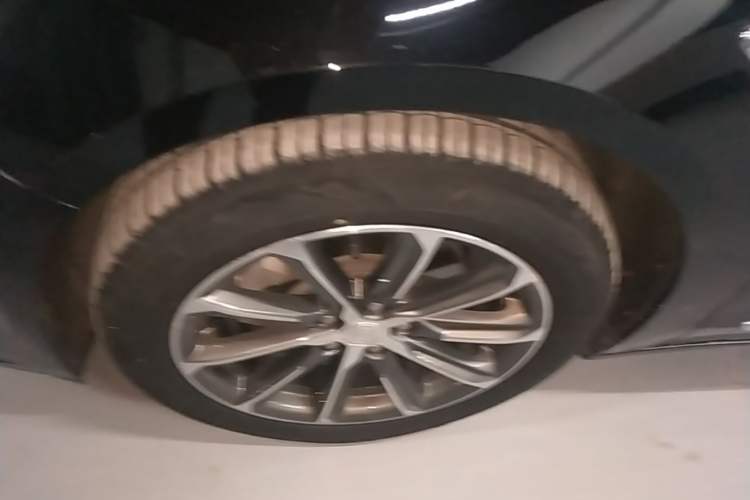 Used Buick LaCrosse 2019 28T Luxury Version Left Front Wheel Hub