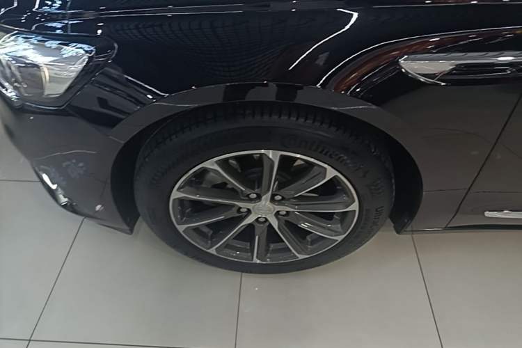 Used Buick LaCrosse 2019 28T Prestige Model Left Front Wheel Hub