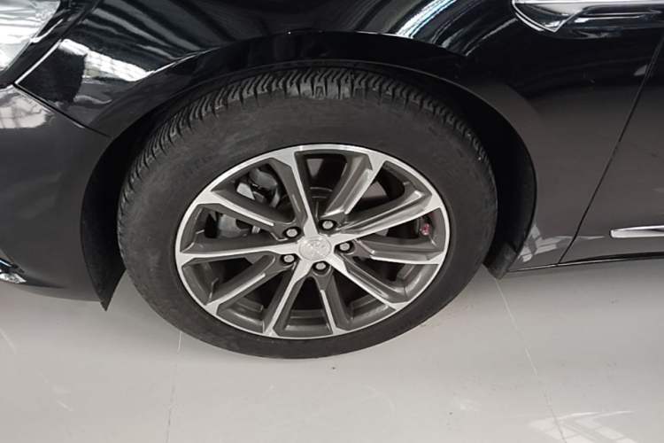 Used Buick LaCrosse 2019 28T Luxury Version Left Front Wheel Hub