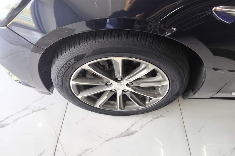 Used Buick LaCrosse 2019 28T Luxury Version Left Front Wheel Hub