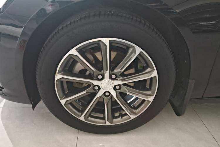 Used Buick LaCrosse 2019 28T Luxury Version Left Front Wheel Hub