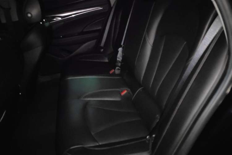 Used Buick LaCrosse 2019 28T Luxury Version Left Rear Seat